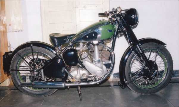 BSA B31 1949.jpg