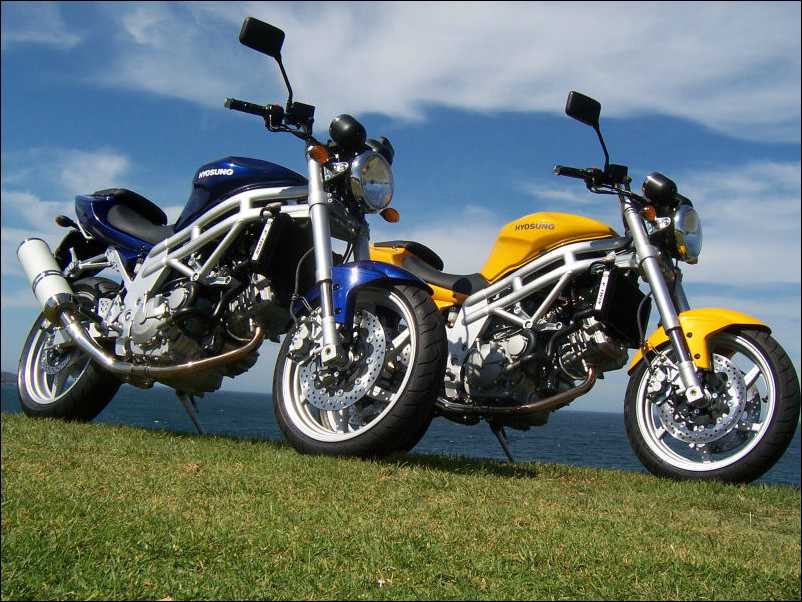 Hyosung Comet 650 Yellow & Blue.jpg