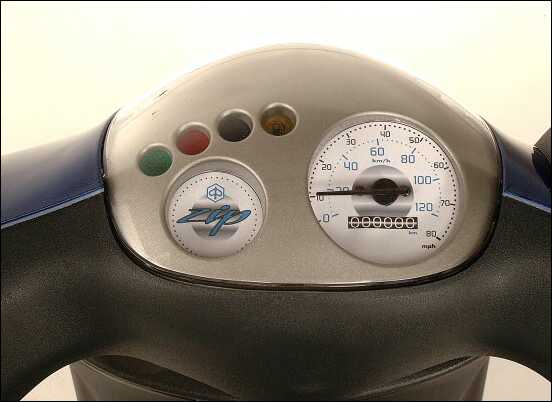 Piaggio Zip 50 Instruments.jpg