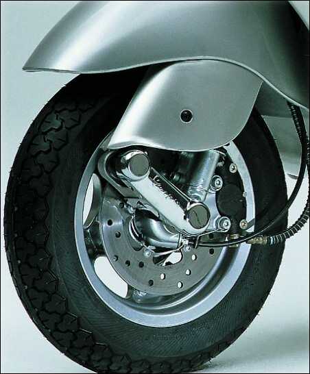 Vespa ET fr brake.jpg