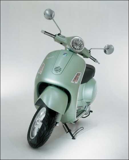 Vespa GT200 08.jpg