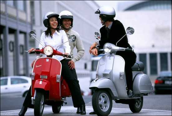 Vespa PX200 italy.jpg