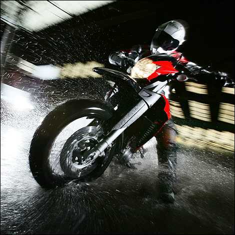 XT660X 2005 Photo c Yamaha Europe.jpg