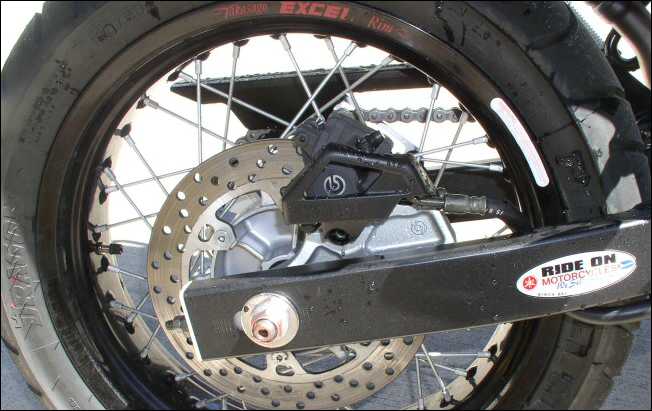XT660X Supermotard 2005 Rear Wheel detail.jpg